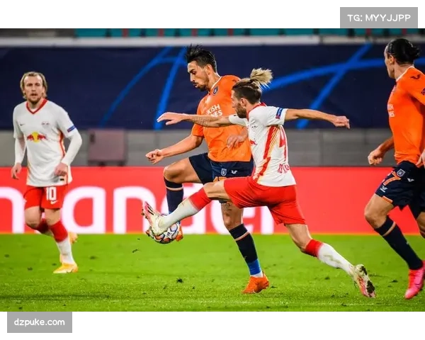 莱比锡边路爆破结合中路渗透,巴库劳姆两翼齐飞拓宽进攻宽度